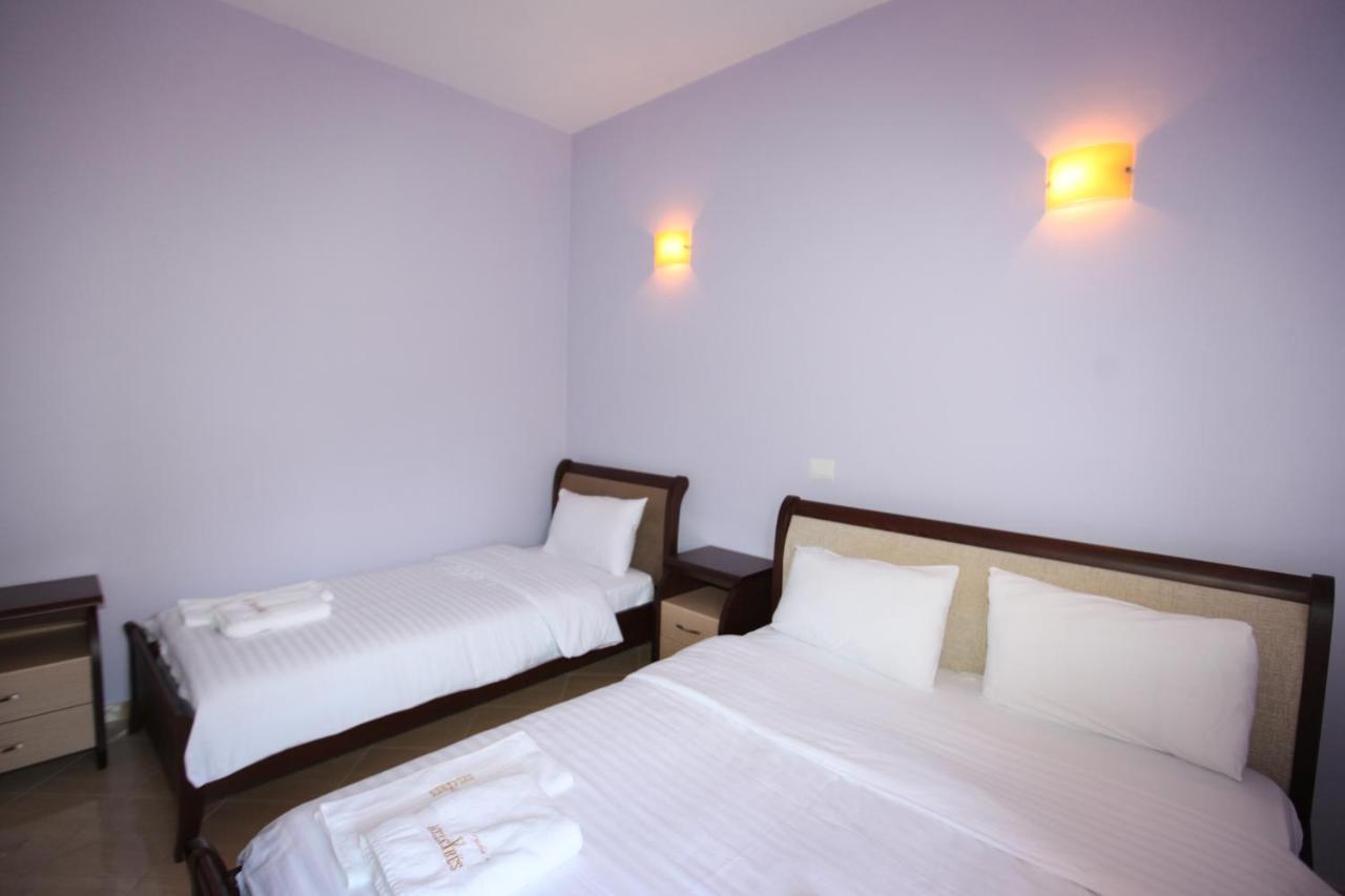 Hotel Gryka E Kelcyres Ngoại thất bức ảnh