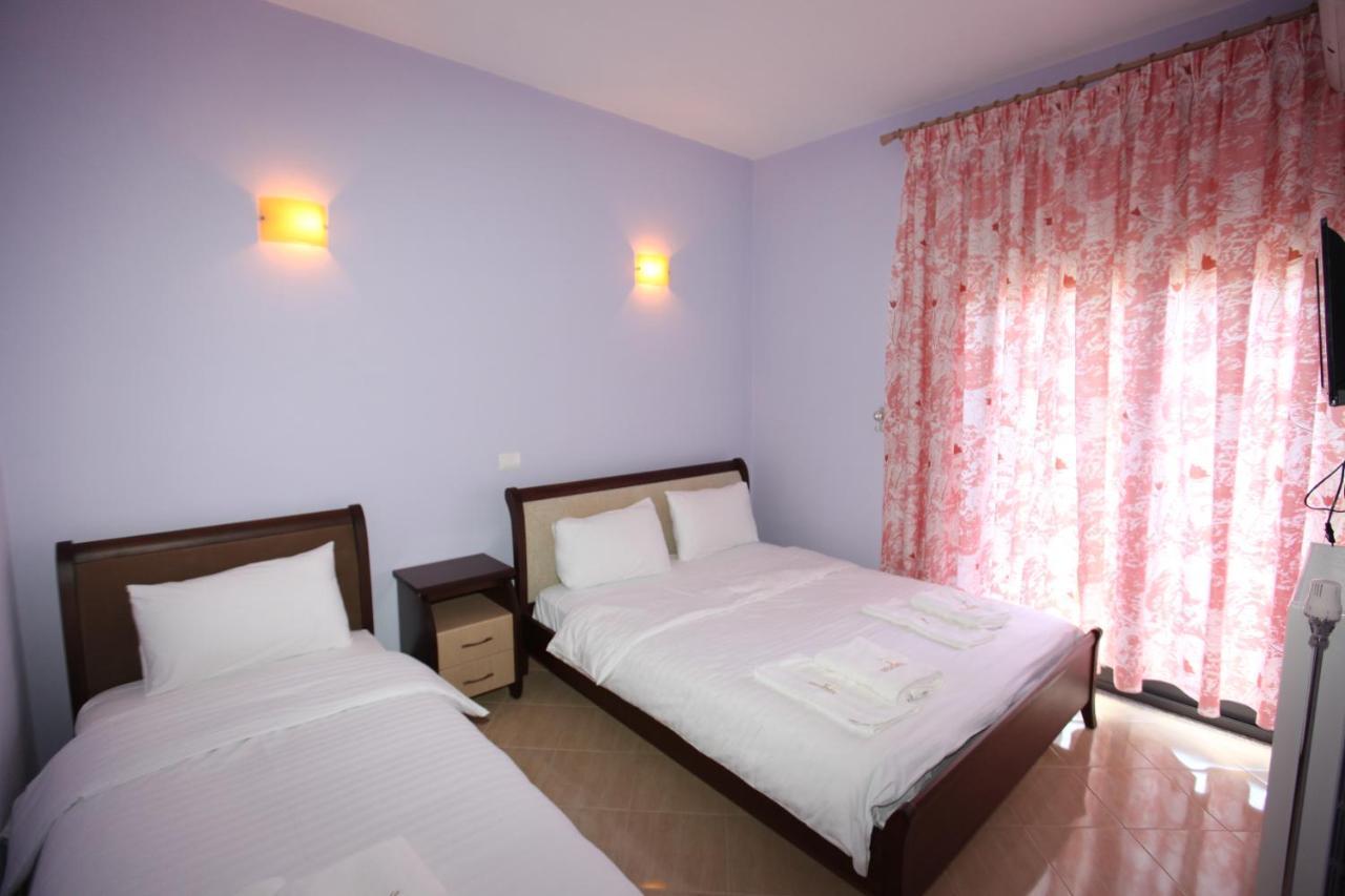 Hotel Gryka E Kelcyres Ngoại thất bức ảnh