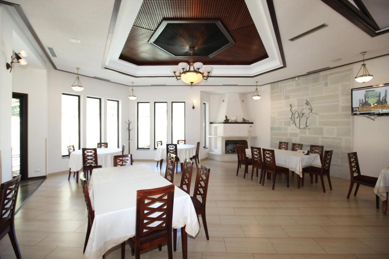 Hotel Gryka E Kelcyres Ngoại thất bức ảnh