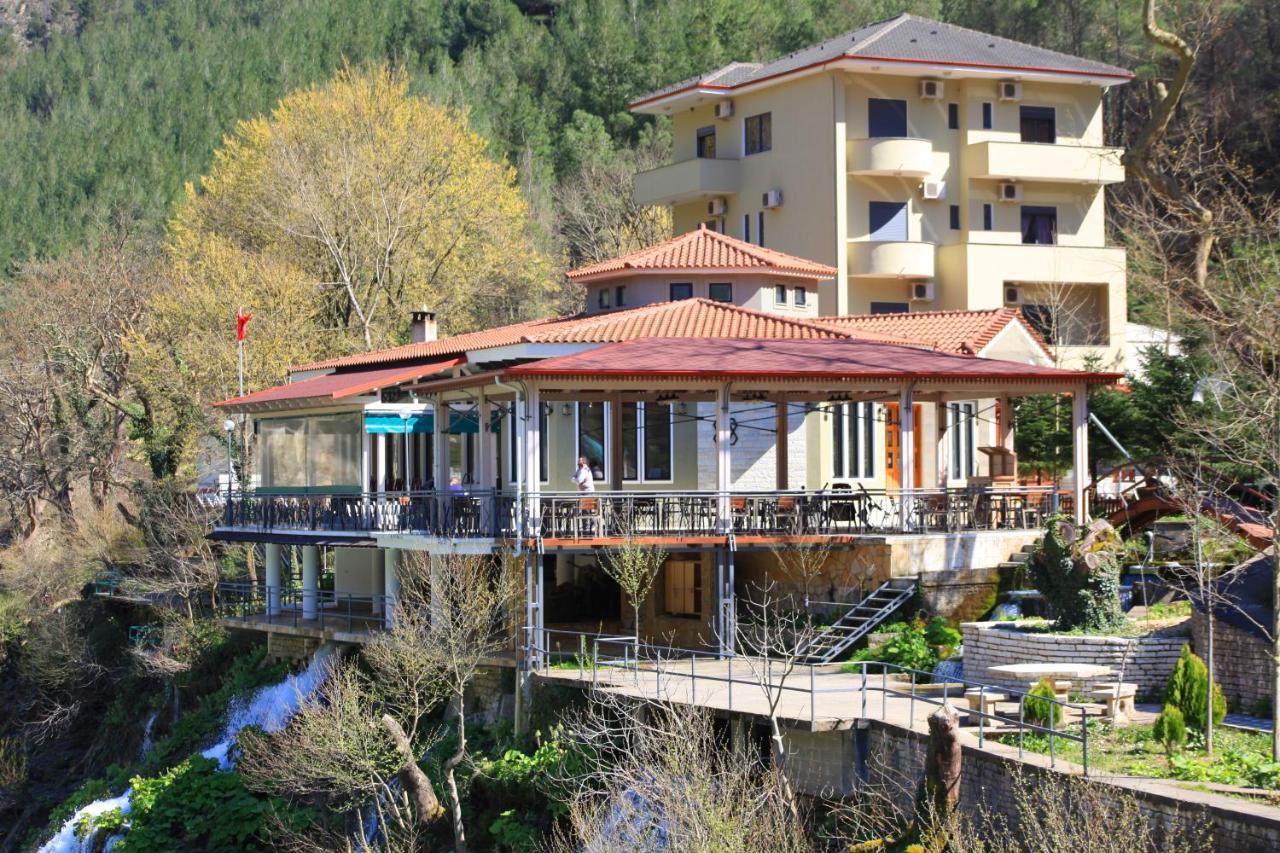 Hotel Gryka E Kelcyres Ngoại thất bức ảnh