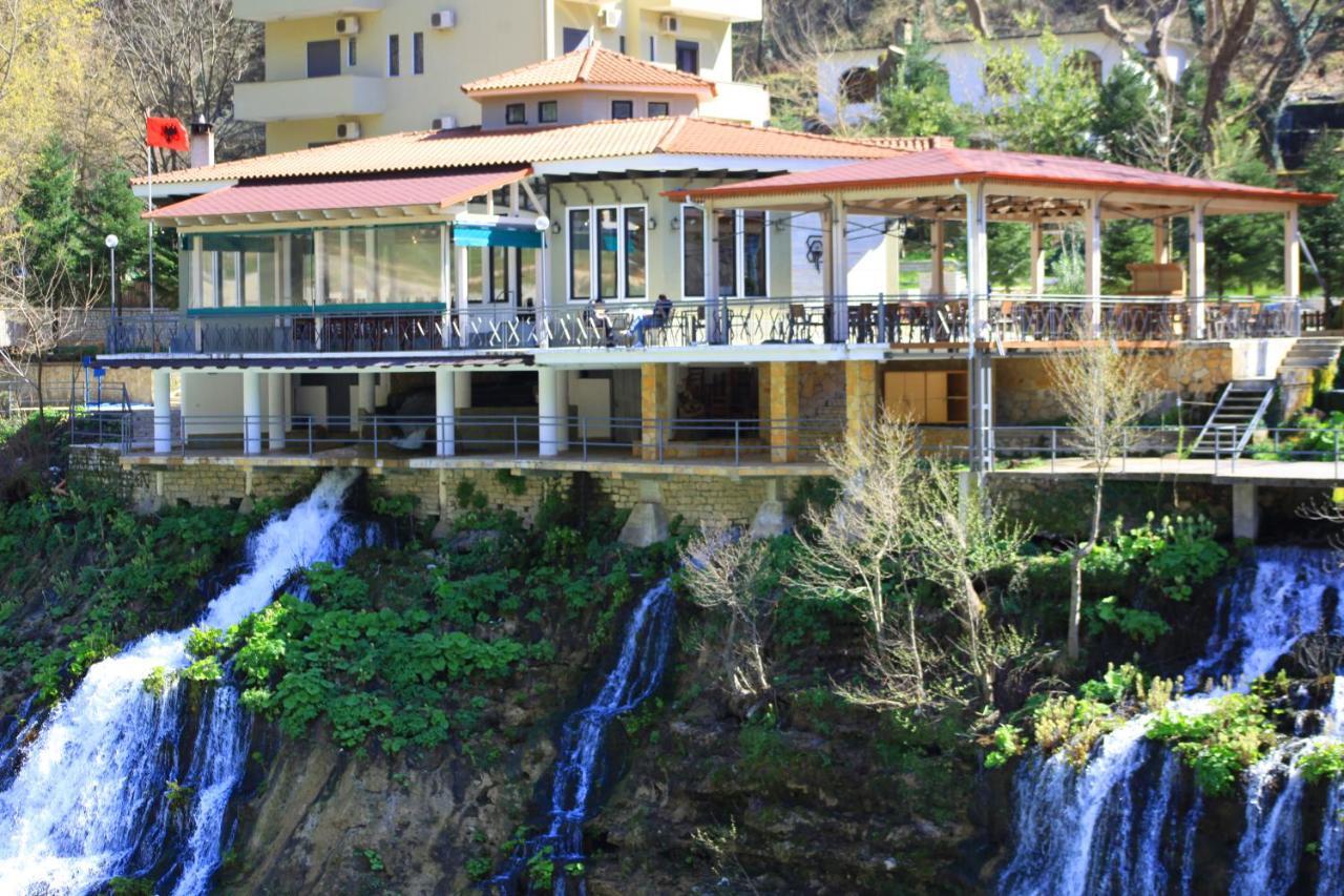 Hotel Gryka E Kelcyres Ngoại thất bức ảnh