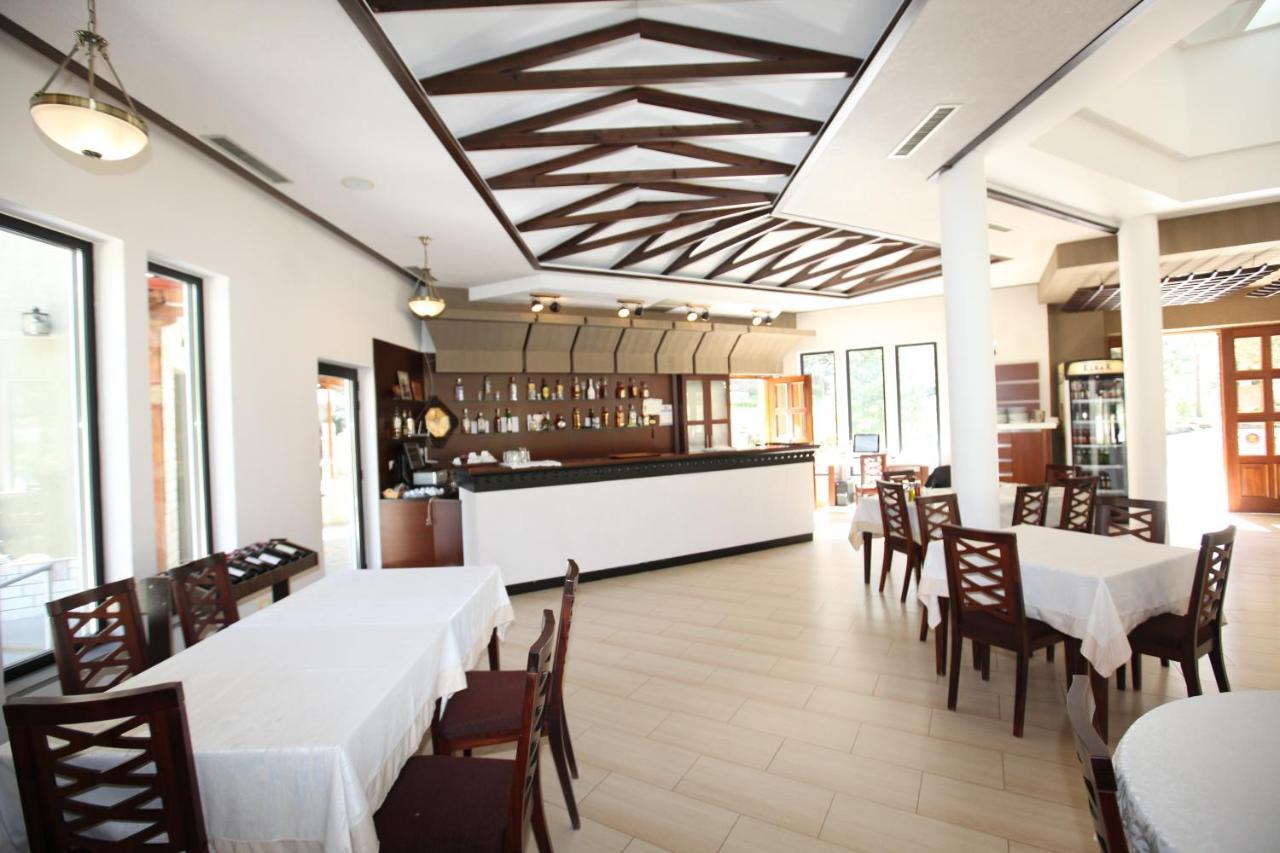 Hotel Gryka E Kelcyres Ngoại thất bức ảnh