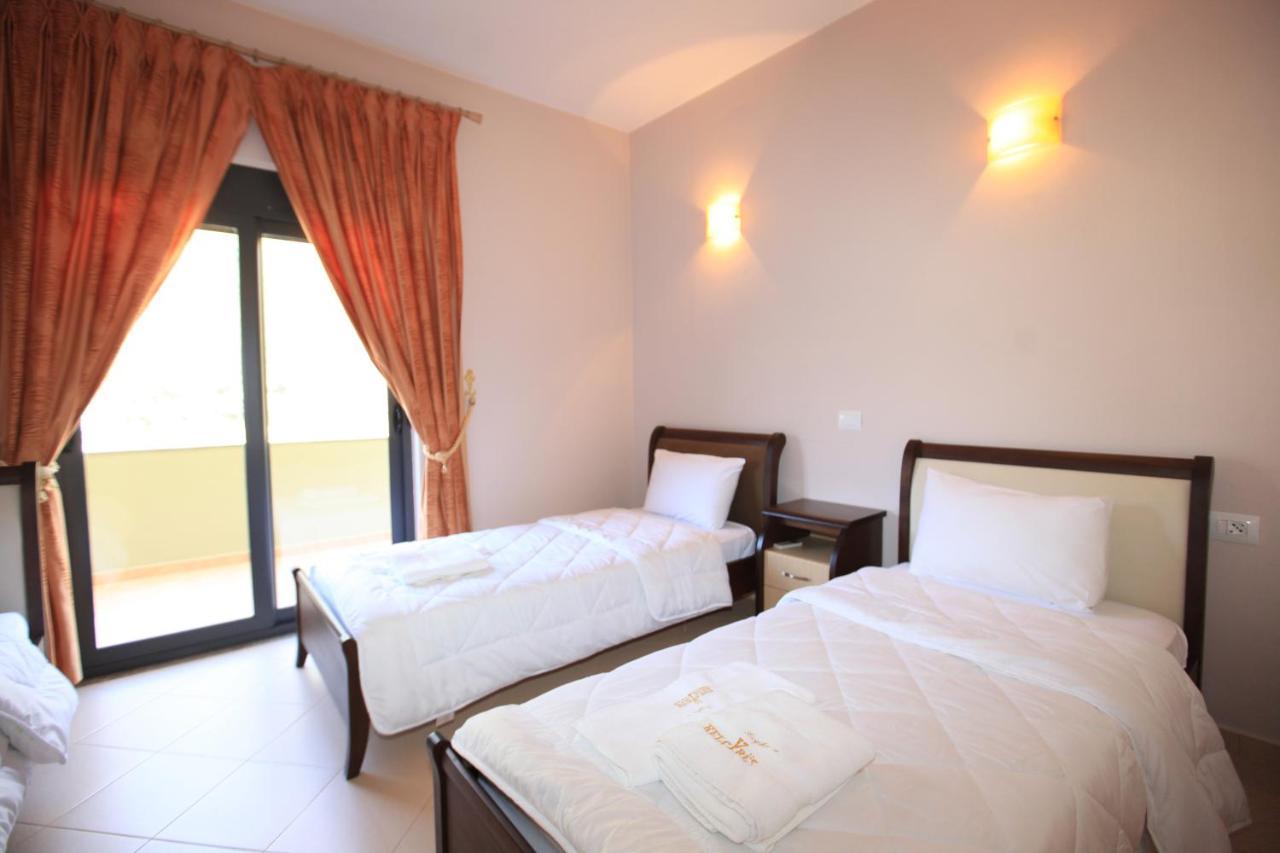 Hotel Gryka E Kelcyres Ngoại thất bức ảnh