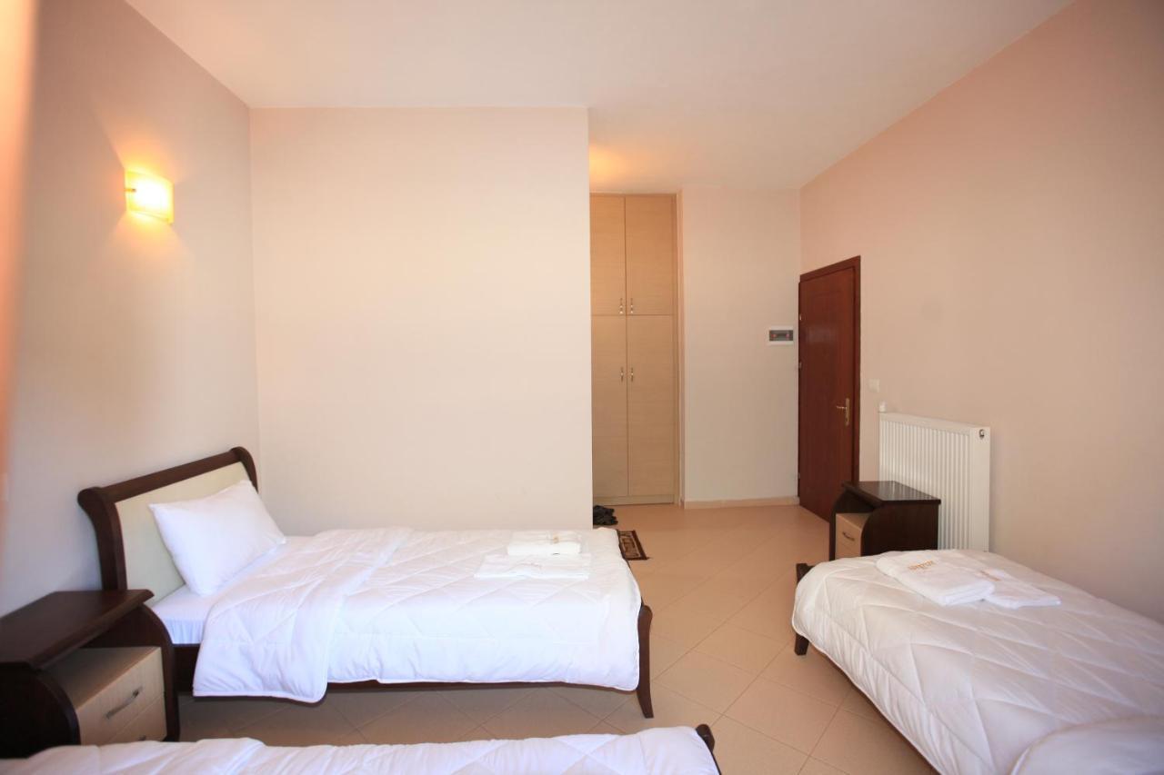 Hotel Gryka E Kelcyres Ngoại thất bức ảnh